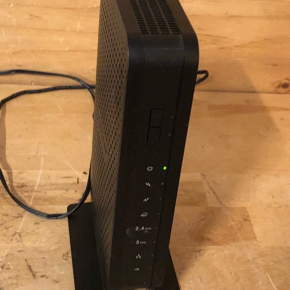 Netgear C3700V2 N600 WiFi Cable Modem Router 8x4 Download speeds - Picture 7 of 15